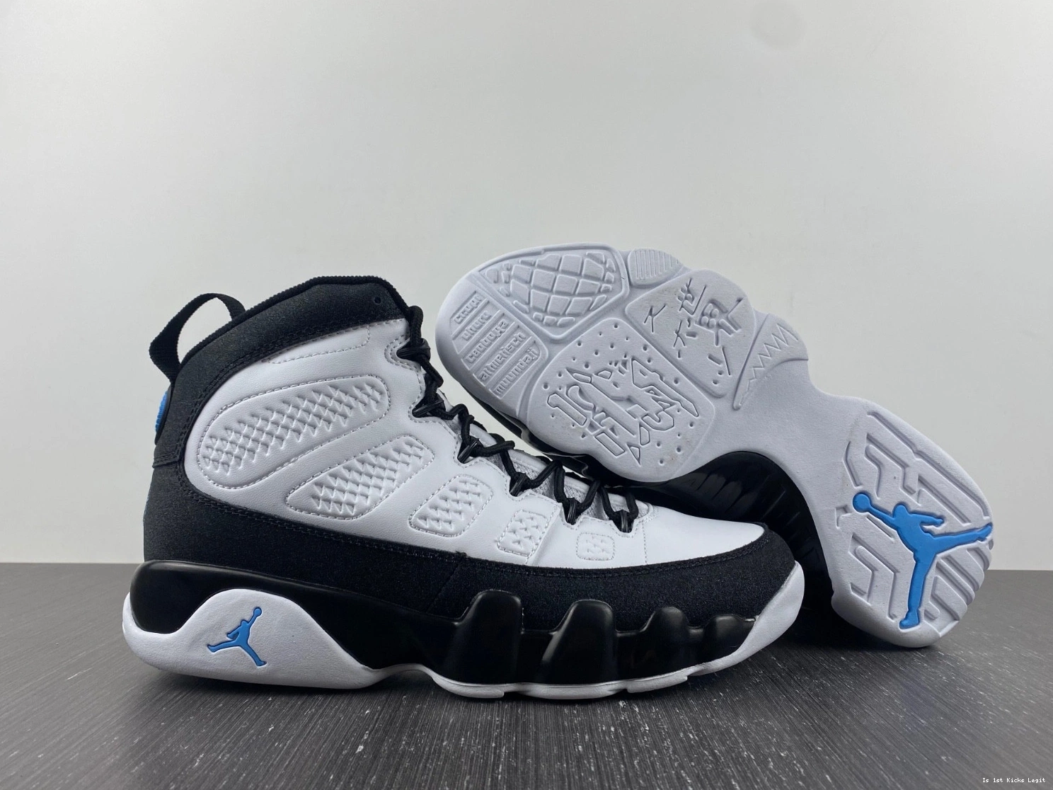 University Jordan - Retro CT8019-140 9 Blue 0404